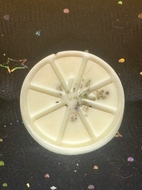 Spellmelts 100% Natural and scent free.